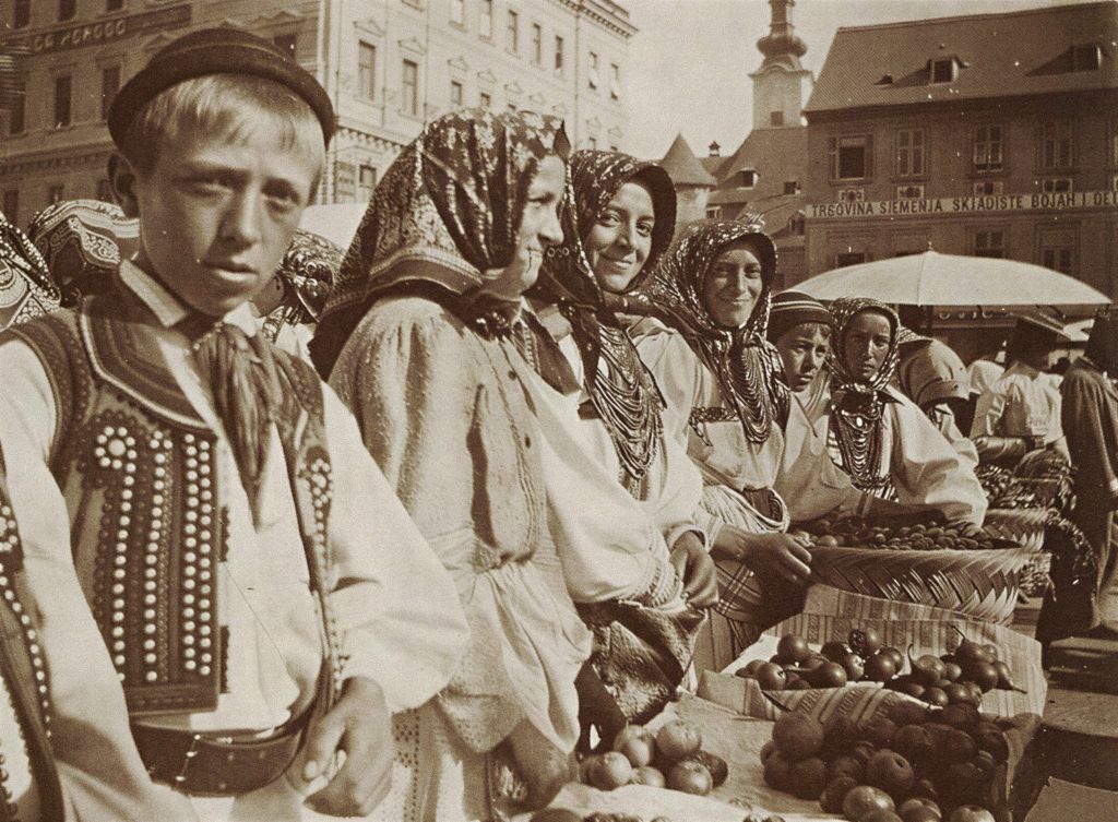 Trg bana Jelačića 1908. godine. kumice i jedan kumek